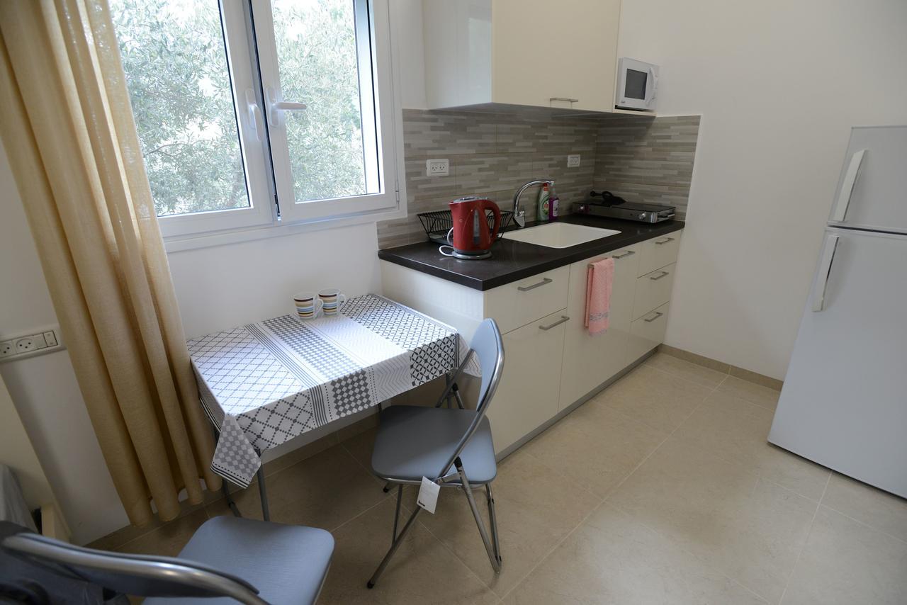 Olga Beach Apartment 28 Haifa Exteriör bild