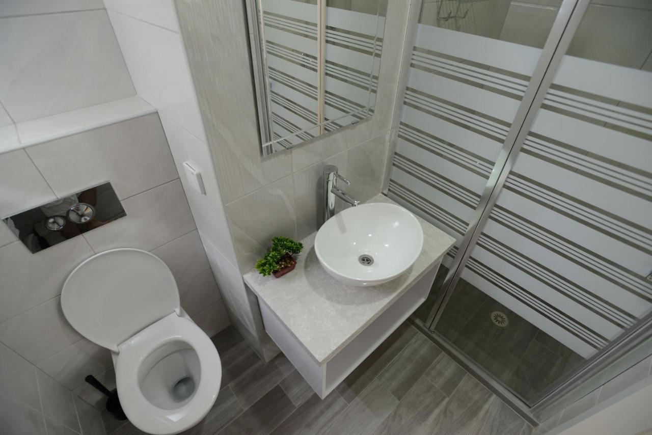 Olga Beach Apartment 28 Haifa Exteriör bild